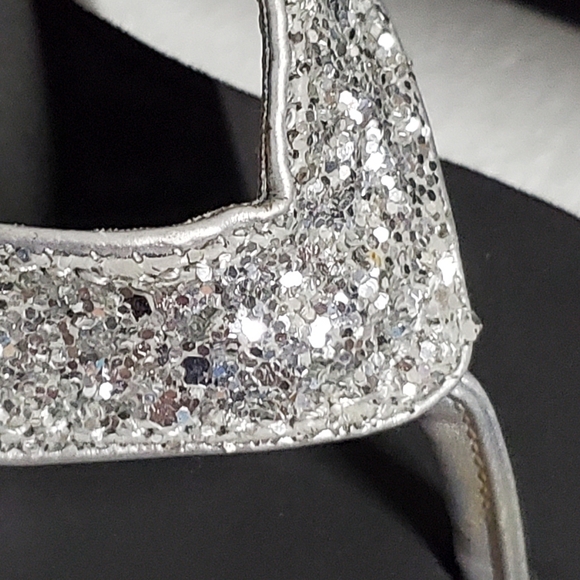 Sparkle Flip Flops - Picture 3 of 8
